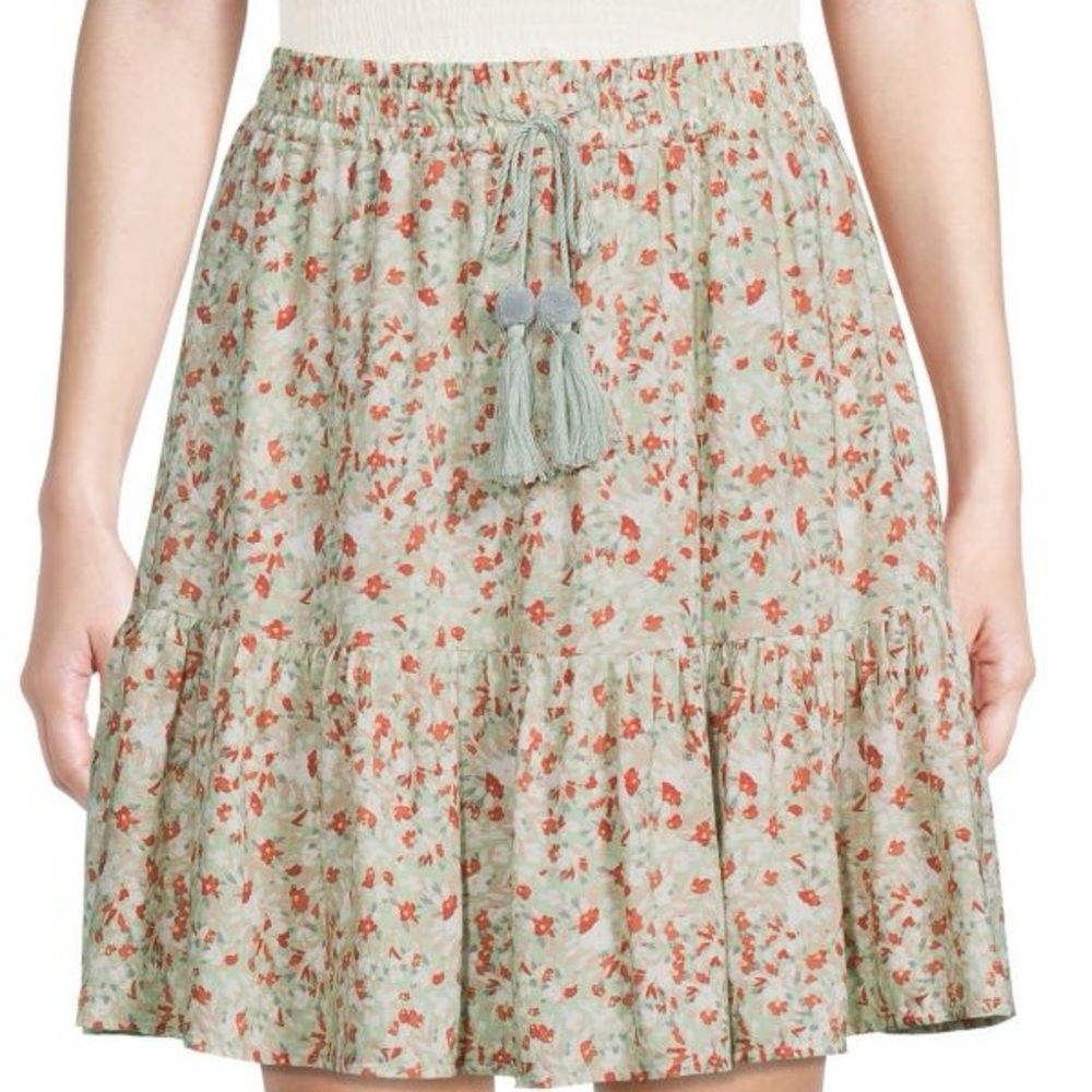 NWT BB DAKOTA Floral Skirt